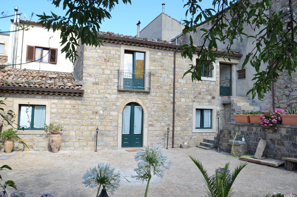 La Carretteria Guest House Mistretta Экстерьер фото