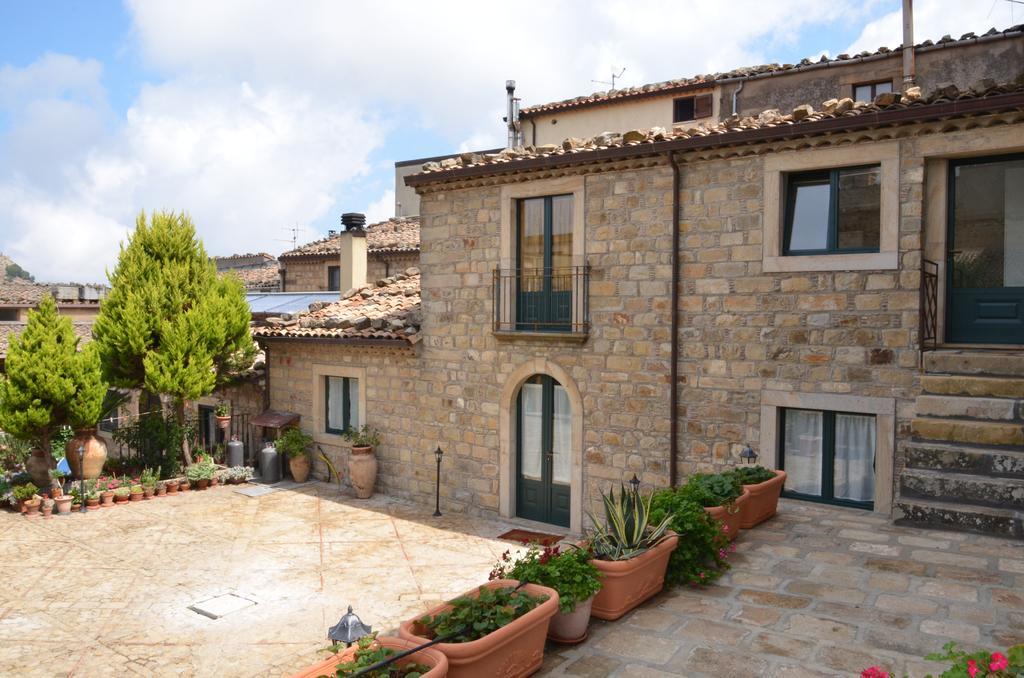 La Carretteria Guest House Mistretta Экстерьер фото