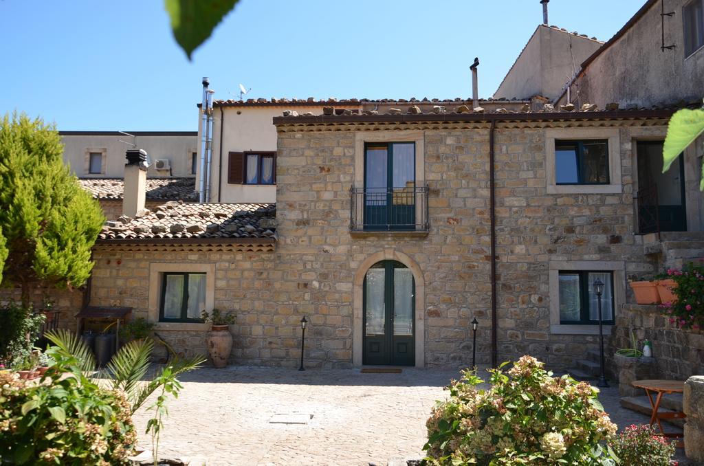 La Carretteria Guest House Mistretta Экстерьер фото